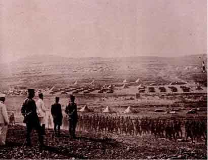 الجنرال غورو يستعرض القوات الفرنسية عشية معركة ميسلون في 20 - 7 - 1920